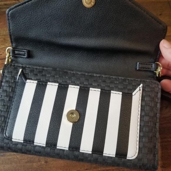 Betsey Johnson cat wallet on a chain - Picture 4 of 7